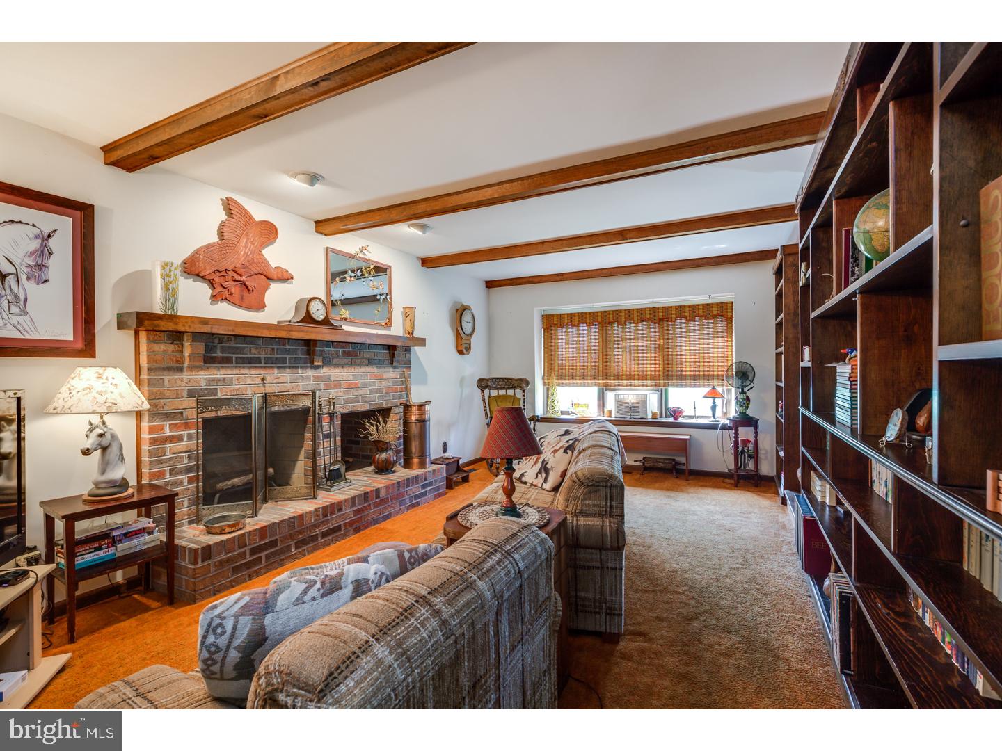 345 Church Road Medford, NJ 08055 - Photo 10 of 25 Family Room