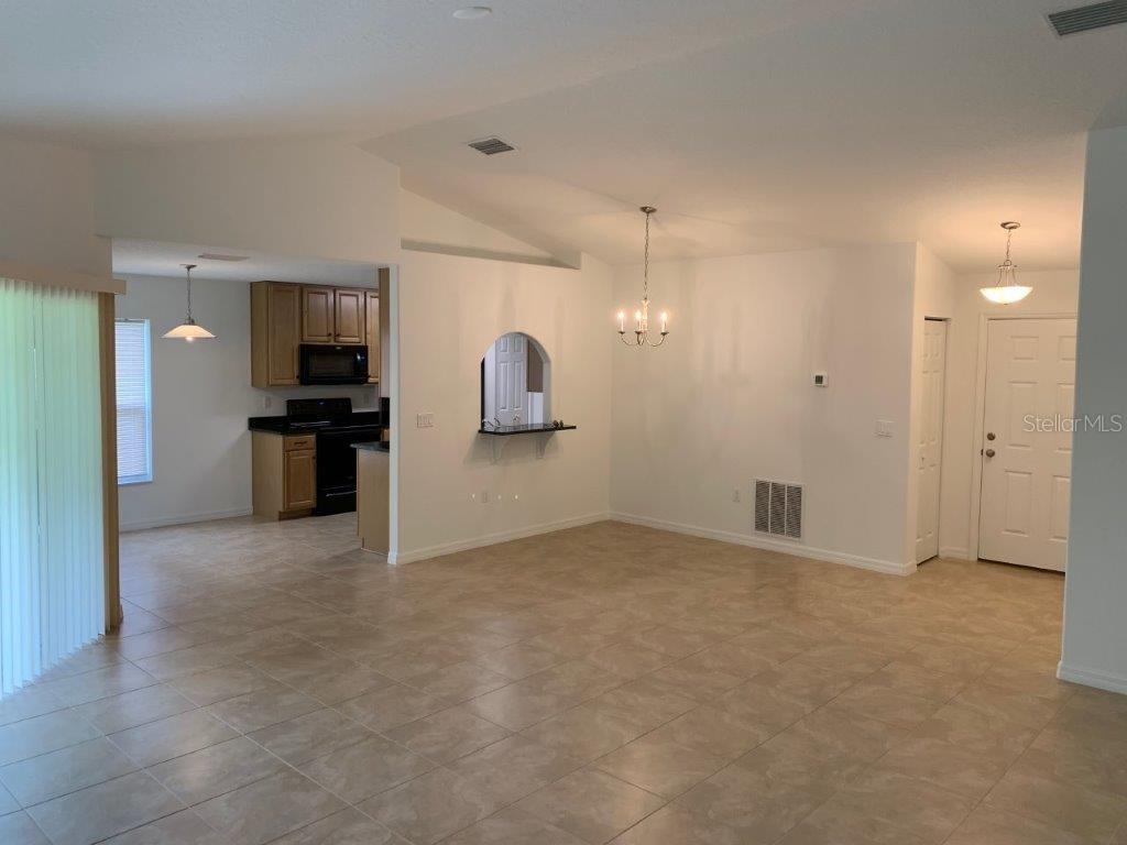 36 Renshaw Drive Palm Coast, FL 32164 - Photo 3 of 28
