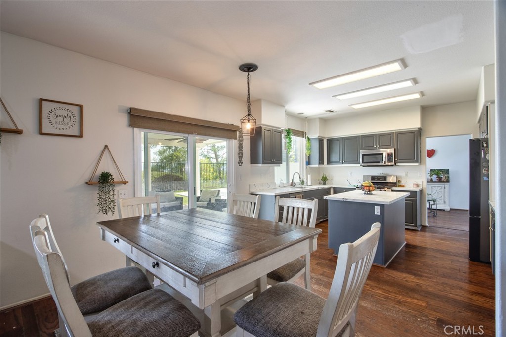 33219 Fox Road Temecula, CA 92592 - Photo 14 of 41