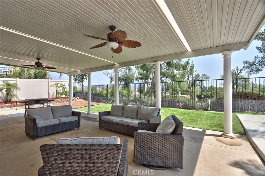 33219 Fox Road Temecula, CA 92592 - Photo 36 of 41