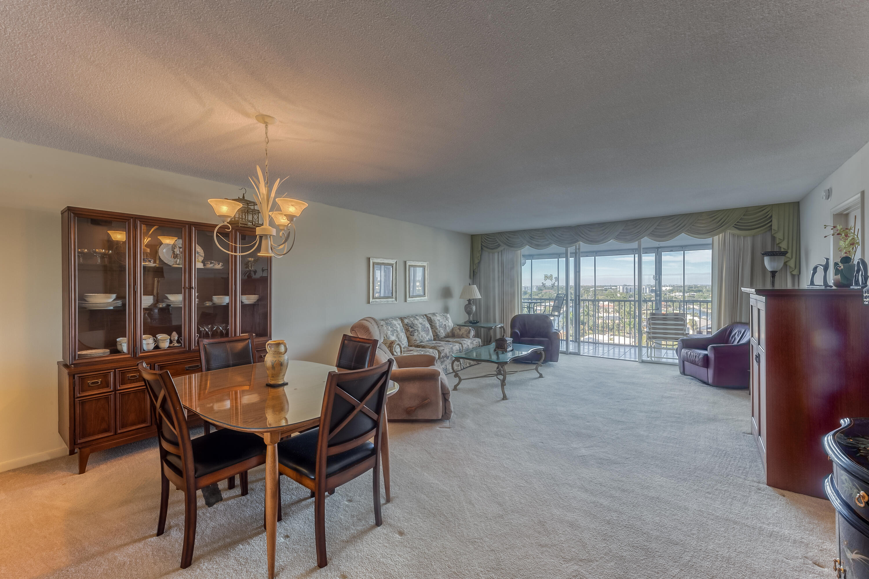 303 North Riverside Drive, Unit PH5 Pompano Beach, FL 33062 - Photo 18 of 46 Dining Area