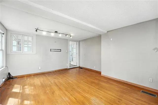 $399,000 | 2639 Charlotte Street, Kansas City, MO 64108