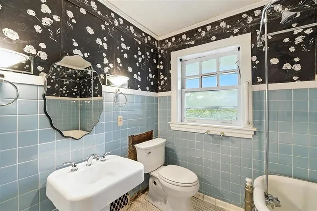 $399,000 | 2639 Charlotte Street, Kansas City, MO 64108