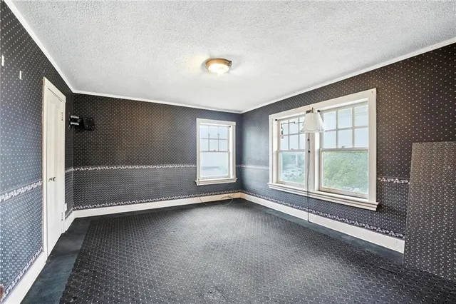 $399,000 | 2639 Charlotte Street, Kansas City, MO 64108