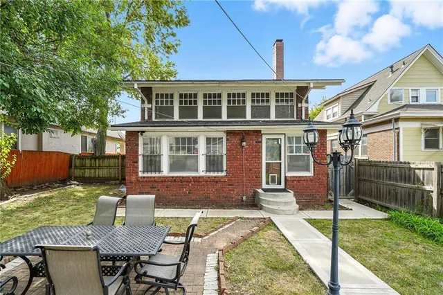 $399,000 | 2639 Charlotte Street, Kansas City, MO 64108
