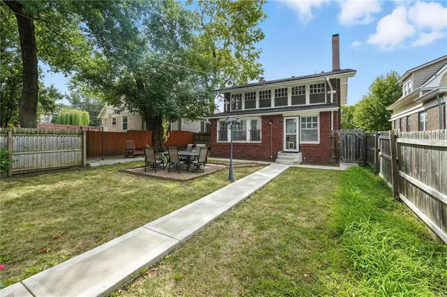 $399,000 | 2639 Charlotte Street, Kansas City, MO 64108