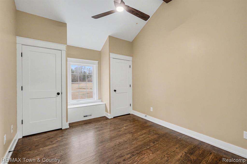 1282 North Van Vleet Road Flushing, MI 48433 - Photo 16 of 42