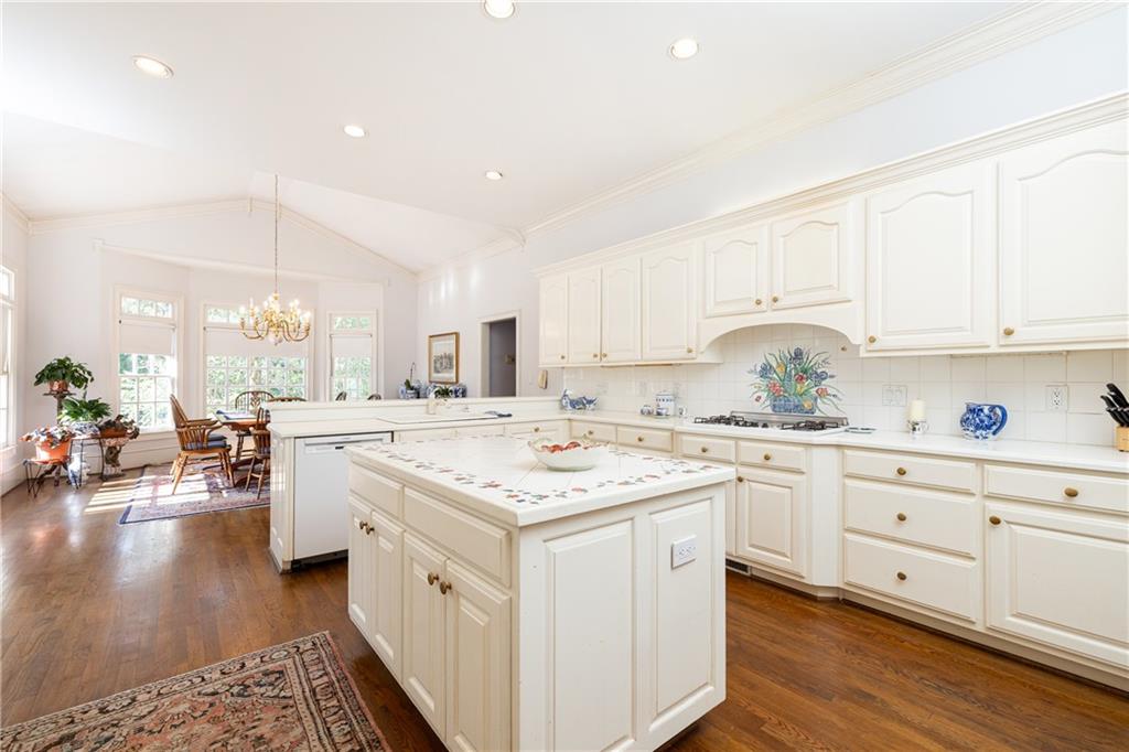 1696 West Wesley Road Northwest Atlanta, GA 30327 - Photo 15 of 22 Gallery Image 15