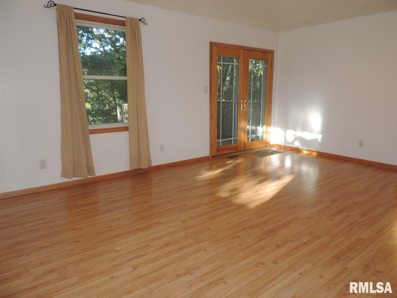 14100 Mennonite Church Road Pekin, IL 61554 - Photo 17 of 31 Gallery Image 17