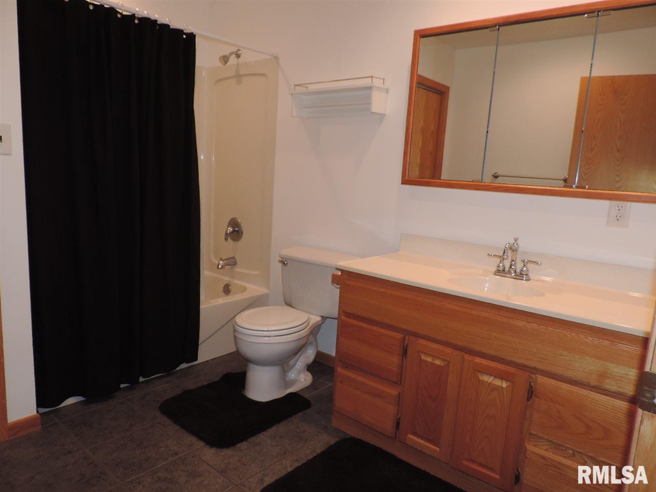 14100 Mennonite Church Road Pekin, IL 61554 - Photo 19 of 31 Gallery Image 19