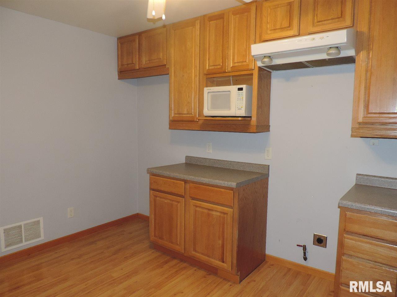 14100 Mennonite Church Road Pekin, IL 61554 - Photo 23 of 31 Gallery Image 23