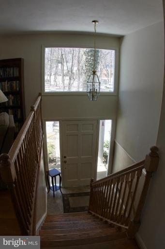 11417 Vale Road Oakton, VA 22124 - Photo 2 of 21 Entrance / Foyer