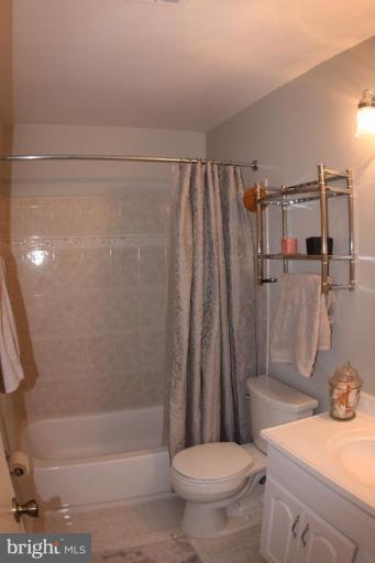 11417 Vale Road Oakton, VA 22124 - Photo 12 of 21 Bath #1