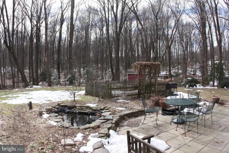 11417 Vale Road Oakton, VA 22124 - Photo 18 of 21 Patio