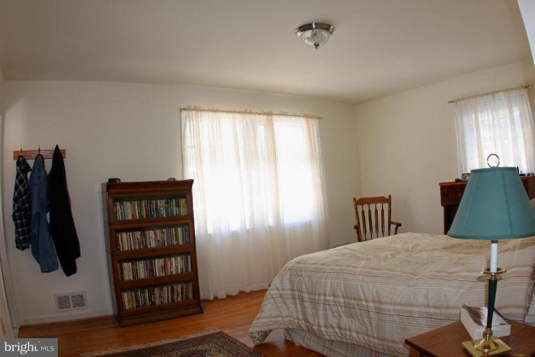 11417 Vale Road Oakton, VA 22124 - Photo 8 of 21 Master Bedroom