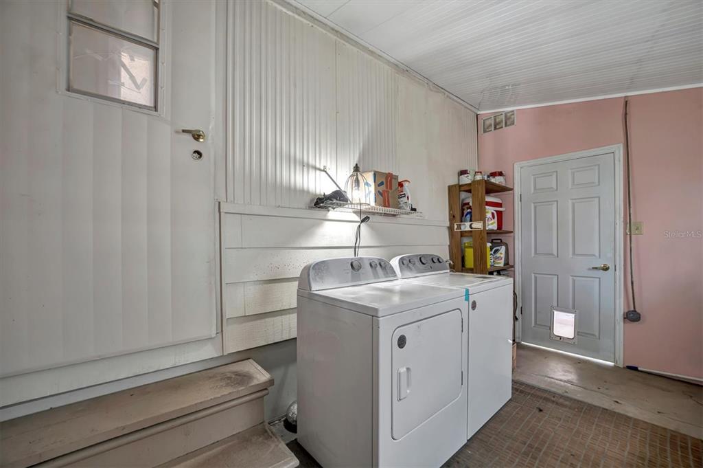 122 East St Annes Circle Apollo Beach, FL 33572 - Photo 17 of 32