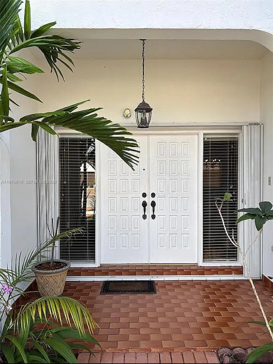 14642 Southwest 50th Terrace Miami, FL 33175 - Photo 2 of 31