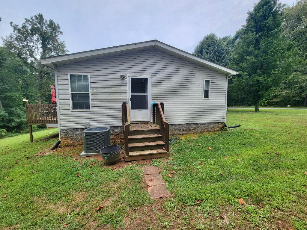 119 Fox Fire Road Wirtz, VA 24184 - Photo 10 of 33 09