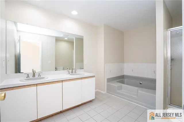 $595,000 | 179 Salem Road, North Brunswick, NJ 08902