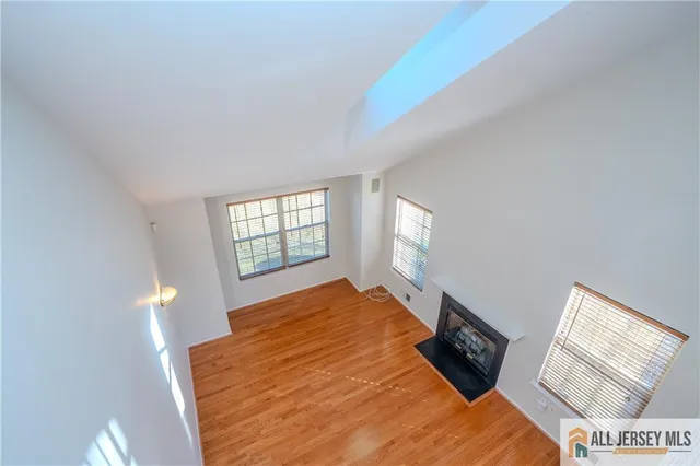 $595,000 | 179 Salem Road, North Brunswick, NJ 08902