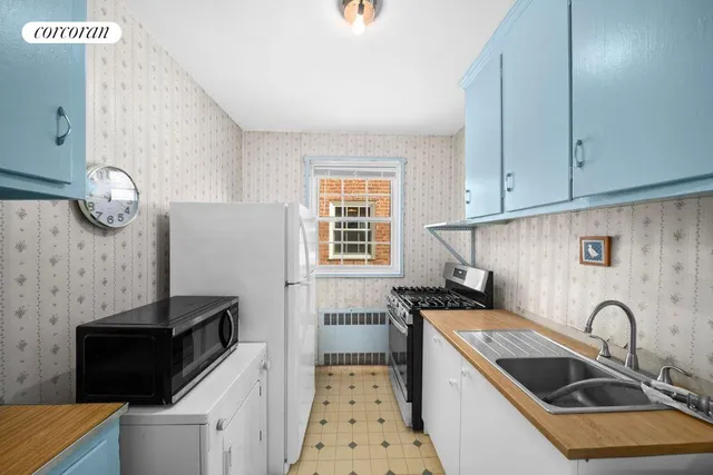 $999,000 | 1125 Lorimer Street, Unit 5H | Greenpoint