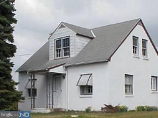 929 High Boulevard Reading, PA 19607 - Photo 1 of 6