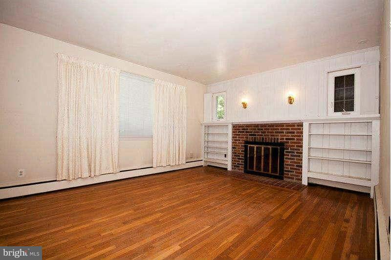 1305 Providence Road Baltimore, MD 21286 - Photo 2 of 30 Living Room & Fireplace