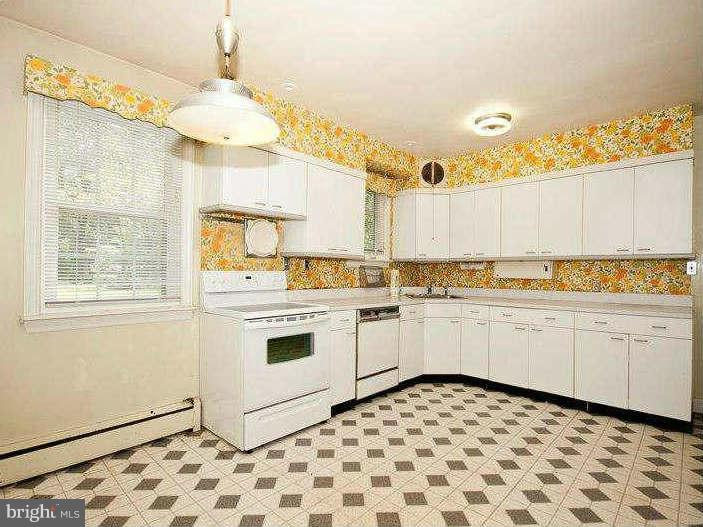 1305 Providence Road Baltimore, MD 21286 - Photo 6 of 30 Kitchen