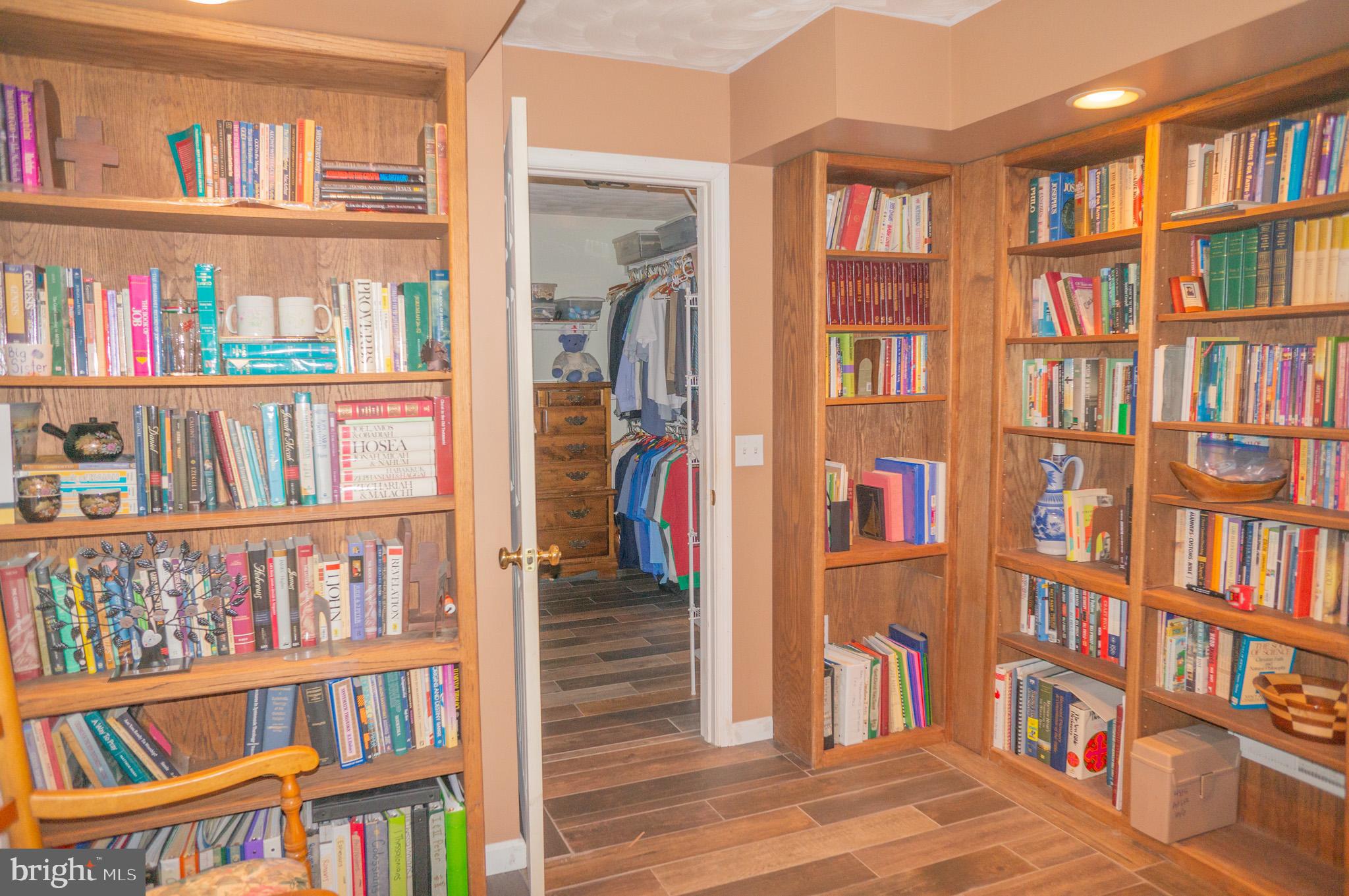 4815 Zeiglers Church Road Spring Grove, PA 17362 - Photo 39 of 122 a book shelf with a book shelf of it