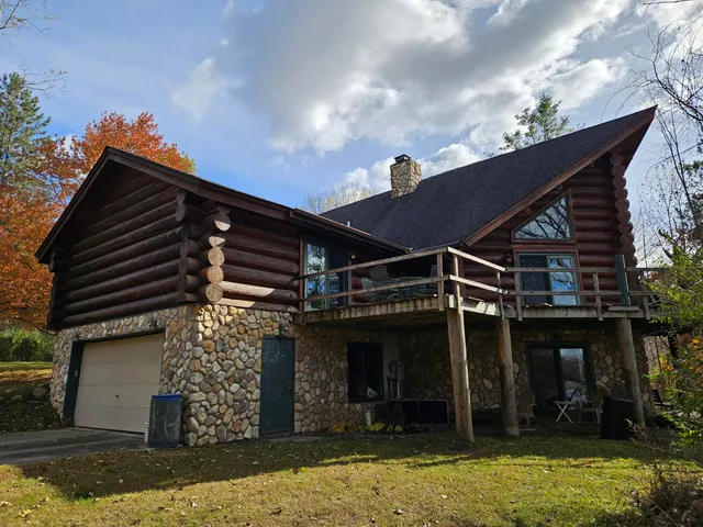 $250,000 | 121 Davis Lake Road, Lapeer, MI 48446