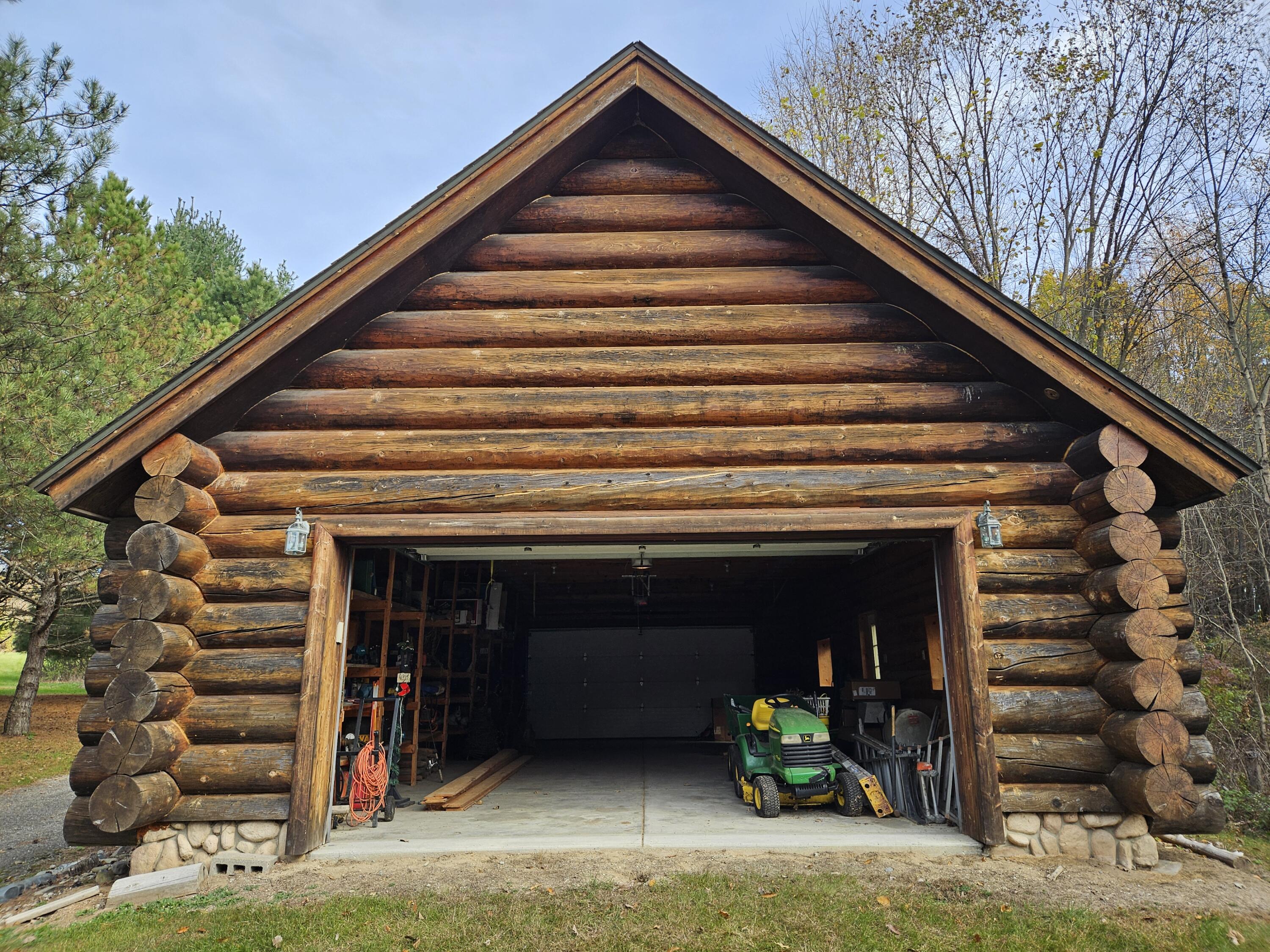 121 Davis Lake Road Lapeer, MI 48446 - Photo 5 of 43 20251031_122955