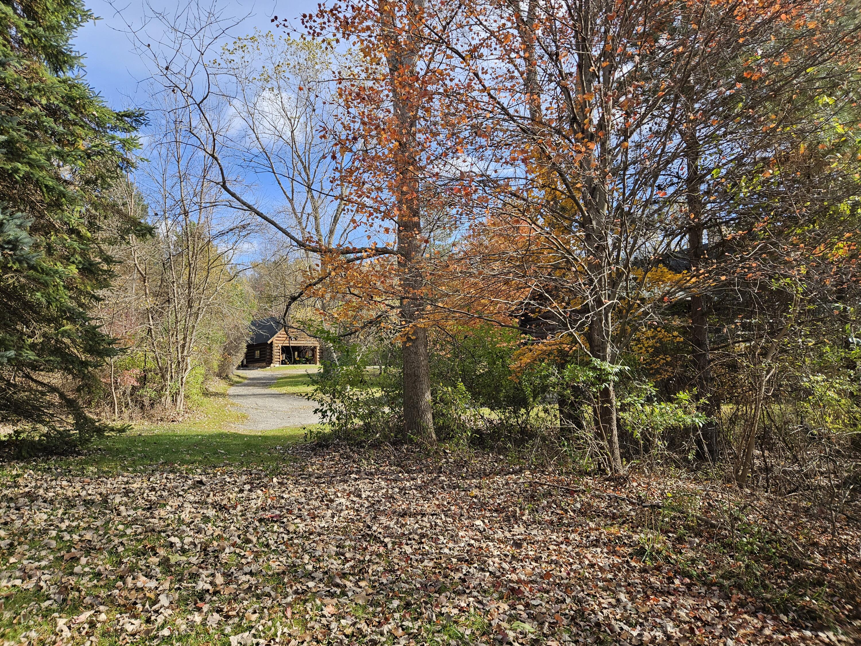 121 Davis Lake Road Lapeer, MI 48446 - Photo 10 of 43 20251031_124415