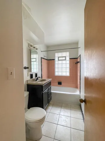 $1,115 | 6920 West Center Street, Unit 1, Milwaukee, WI 53210