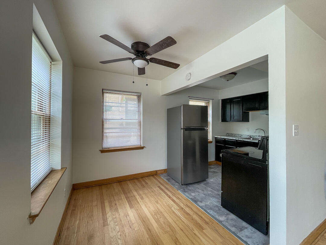 6920 West Center Street, Unit 1 Milwaukee, WI 53210 - Photo 7 of 26 Dining/Kitchen