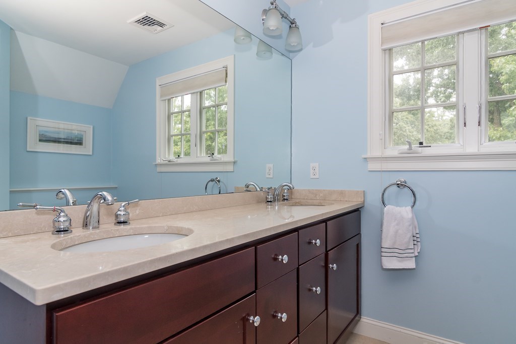 17 Glen Gary Road, Unit 17 Needham, MA 02494 - Photo 16 of 30