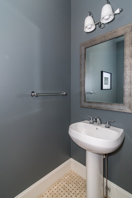 17 Glen Gary Road, Unit 17 Needham, MA 02494 - Photo 25 of 30