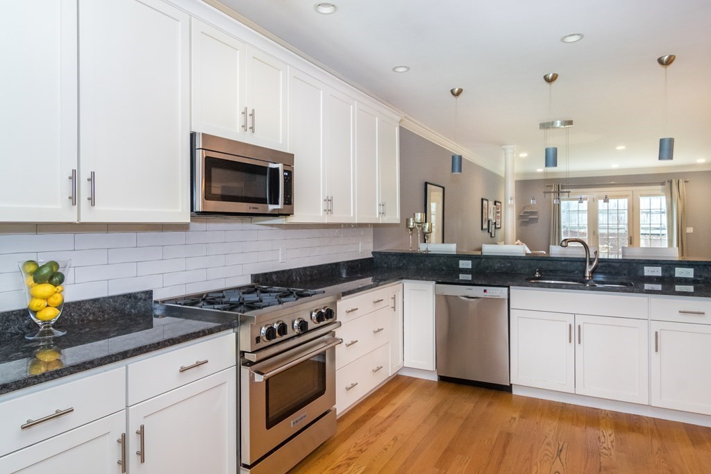 17 Glen Gary Road, Unit 17 Needham, MA 02494 - Photo 7 of 30