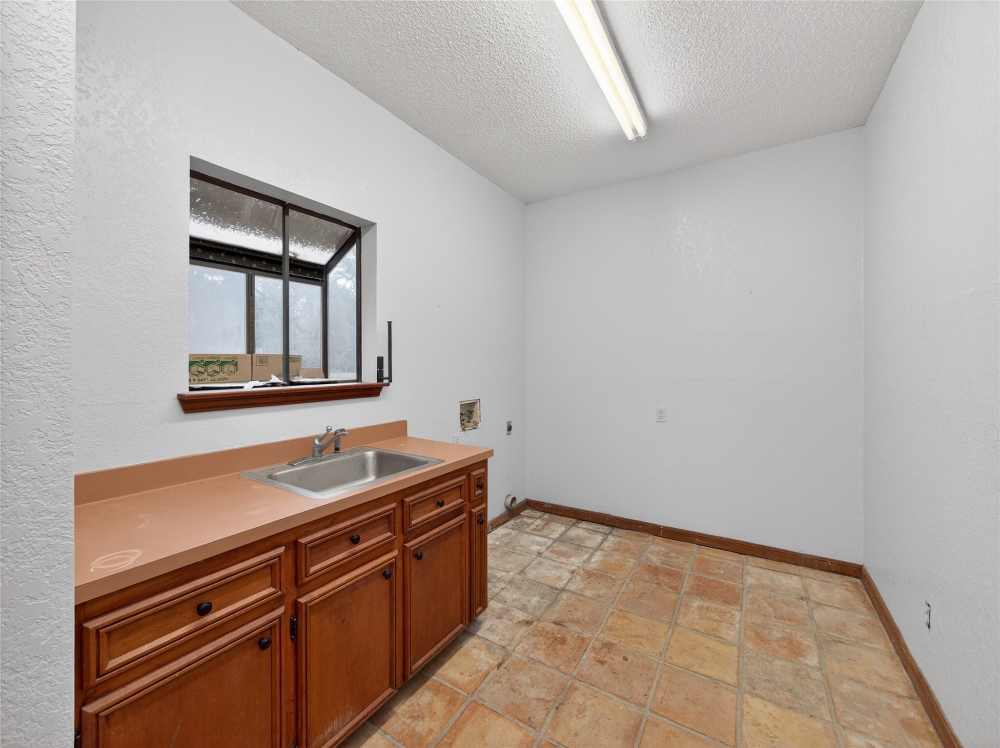 222 Pr 2005 Lockhart, TX 78644 - Photo 10 of 39
