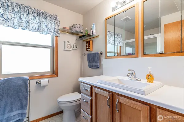 $575,000 | 550 East Budd Drive, Shelton, WA 98584