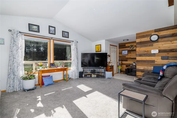 $575,000 | 550 East Budd Drive, Shelton, WA 98584