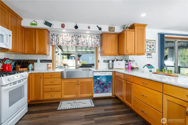 $575,000 | 550 East Budd Drive, Shelton, WA 98584