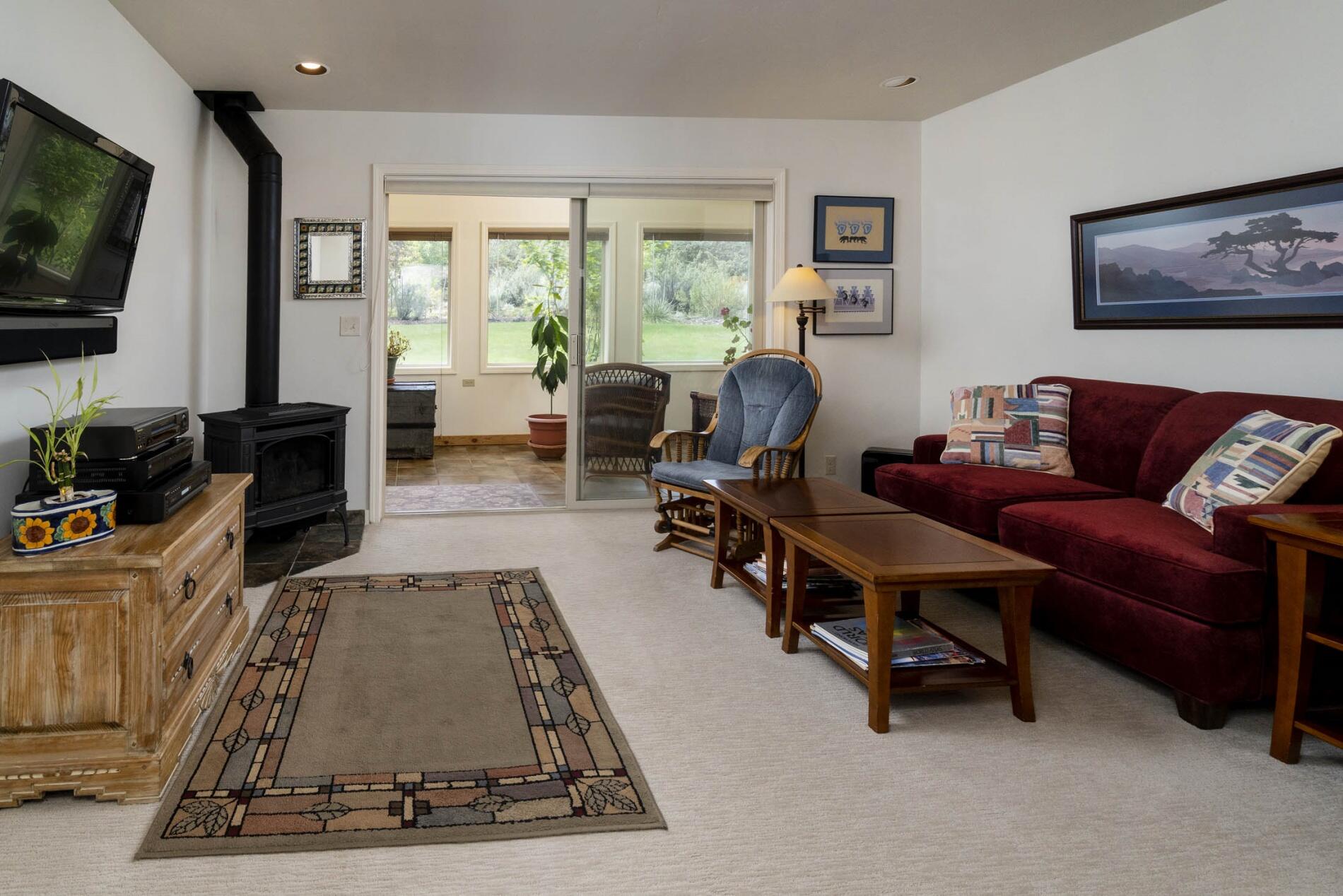 18430 Walton Road Bend, OR 97703 - Photo 24 of 50 batch_23. Walton family room