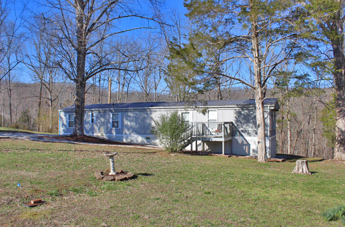 312 Kelly Pl Road Somerset, KY 42501 - Photo 2 of 19 IMG_0335