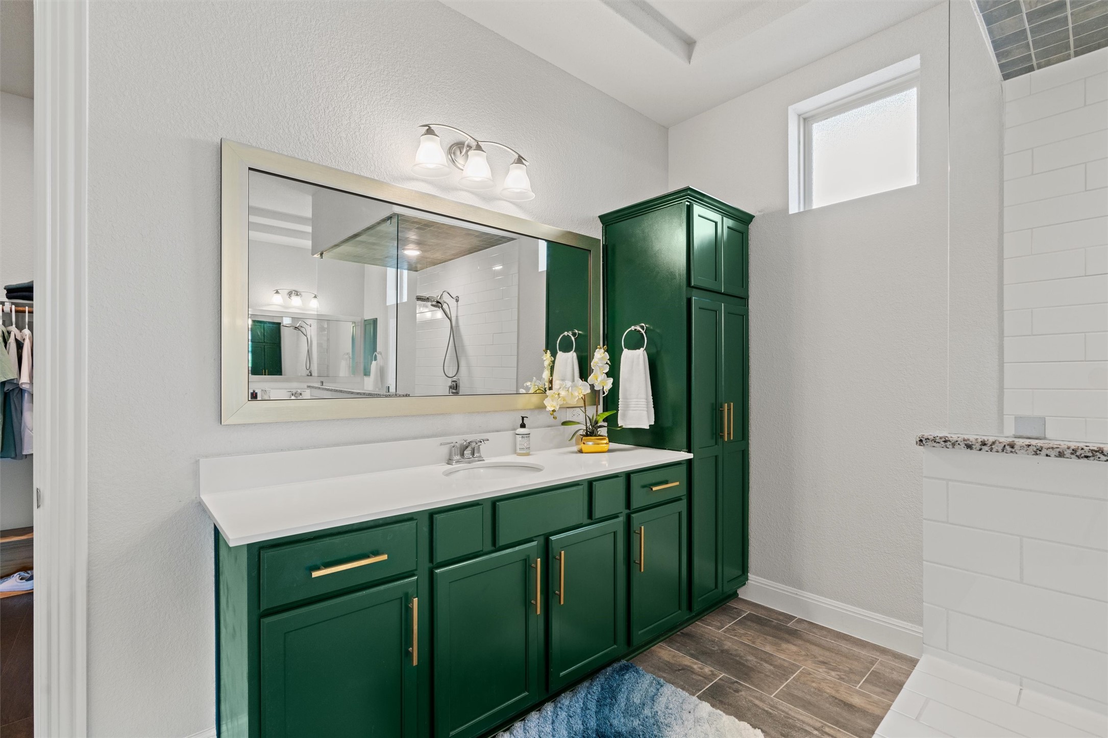 19325 Stembridge Run Pflugerville, TX 78660 - Photo 16 of 38 a bathroom with a sink and a mirror