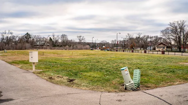 $186,000 | 24-xx South Main Street, Rockford, IL 61102