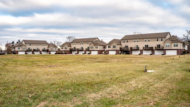 $186,000 | 24-xx South Main Street, Rockford, IL 61102