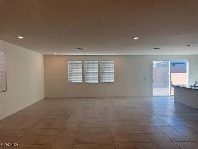 $2,800 | 5961 Brussels Street, Las Vegas, NV 89113