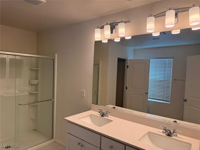 $2,800 | 5961 Brussels Street, Las Vegas, NV 89113