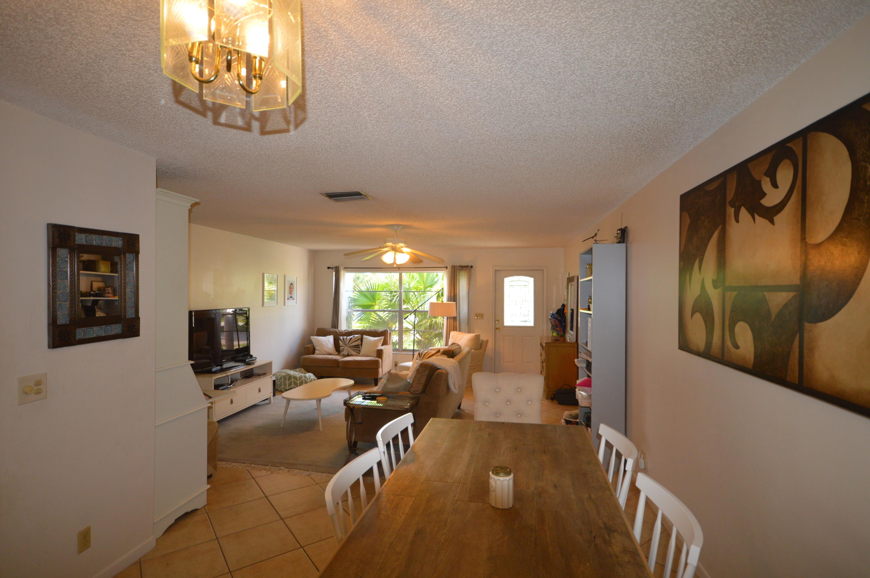 8868 Southwest 8th Street Boca Raton, FL 33433 - Photo 3 of 16 DSC_0824