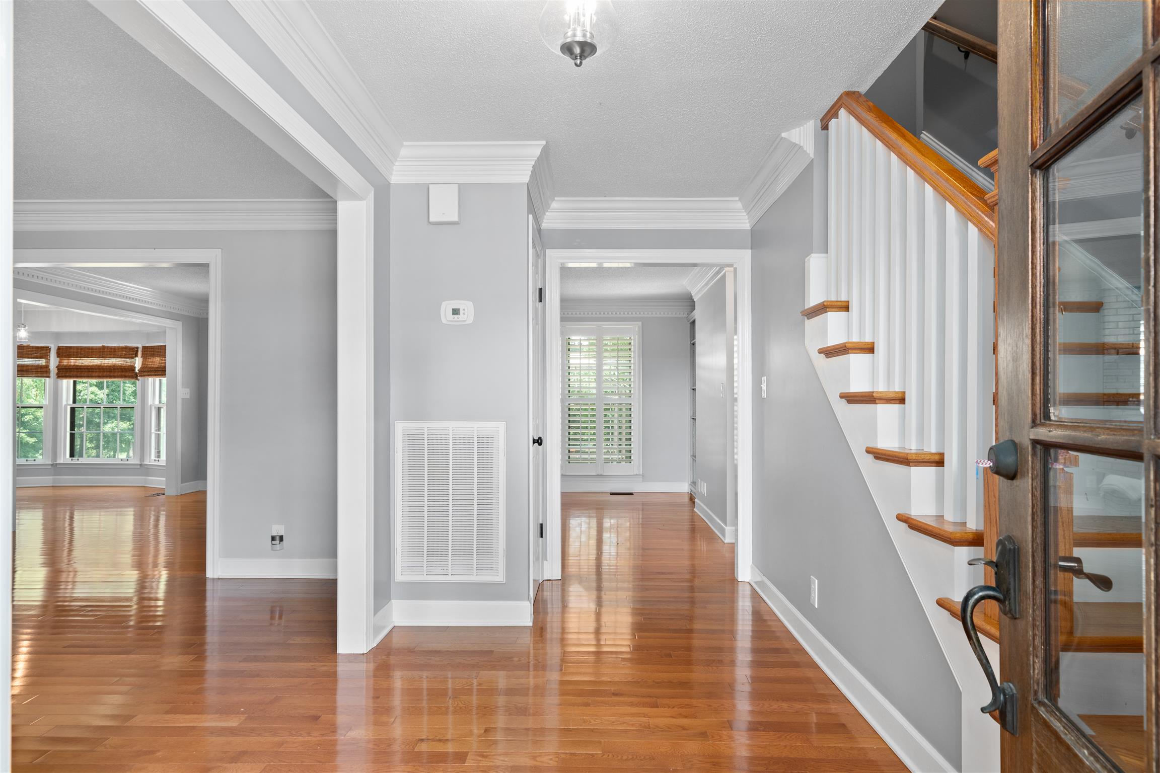 433 Stonemeadow Road Clarksville, TN 37043 - Photo 3 of 29 Gallery Image 3